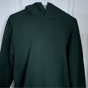 ARITZIA PERFECT HOODIE SIZE MEDIUM